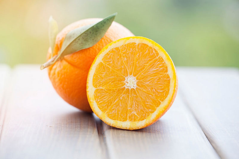 پرتقال با خواص فراوانی که دارد به حفظ سلامت رحم در زنان کمک می کند.