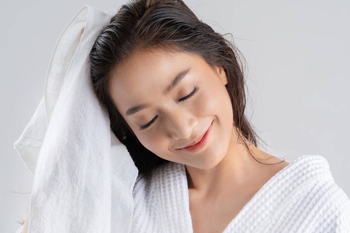 خوابیدن با موی خیس و عوارض خطرناک