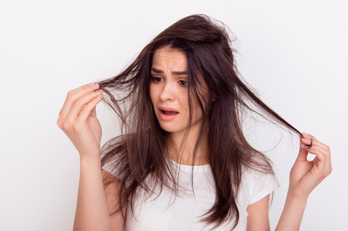 5 روش خانگی درمان چربی موی سر