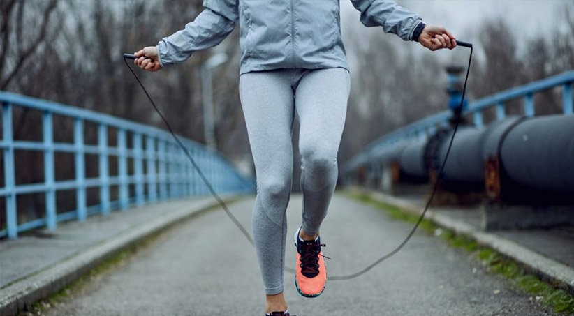 طناب زدن یک ورزش عالی است که در آن تمام عضلات بدن درگیر می‌شوند و متابولیسم و چربی سوزی افزایش پیدا می‌کند
