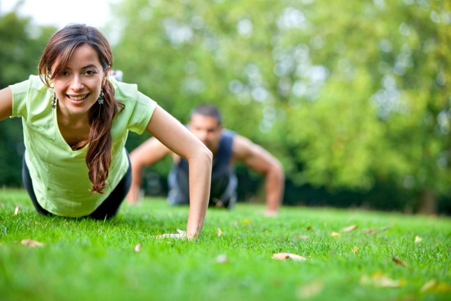 تمرینات ورزشی مناسب برای سفت کردن و لیفت سینه در زنان
