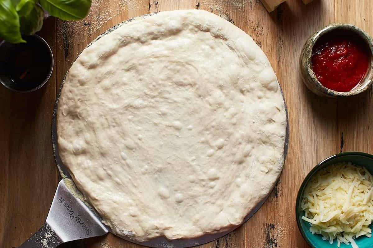 طرز تهیه خمیر پیتزا ایتالیایی در خانه